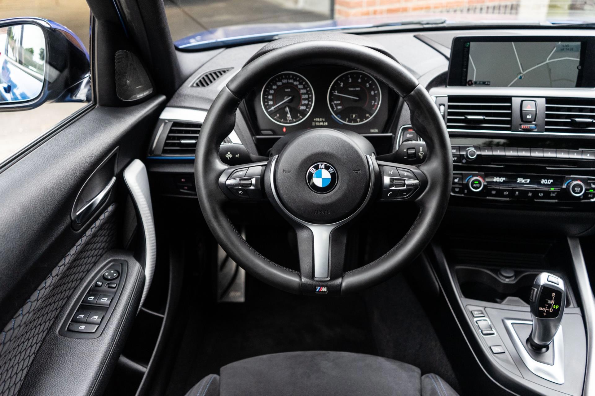 BMW 1-Serie 118i High Exe. M Sport (2016), foto 15