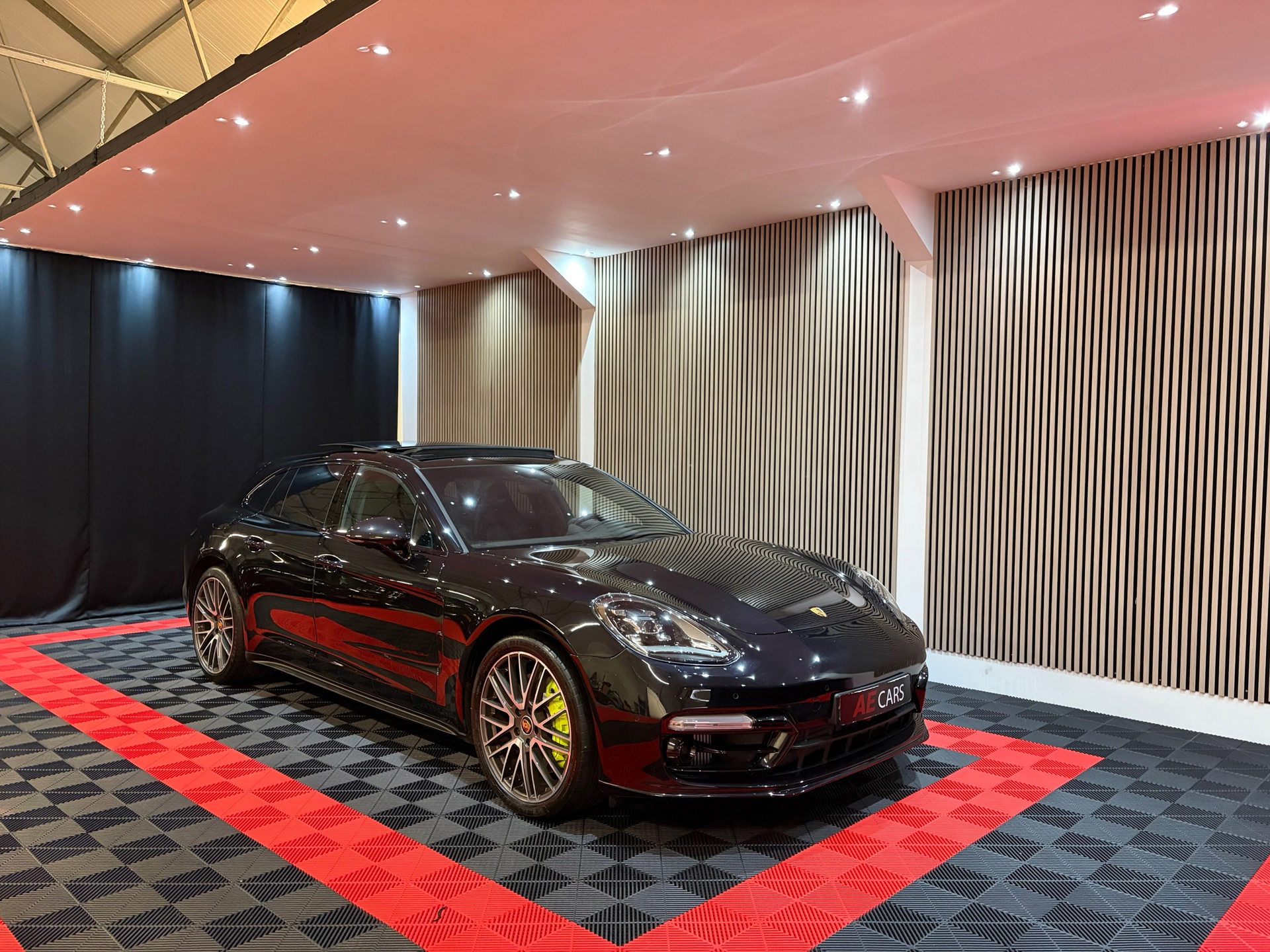 Porsche Panamera Sport Turismo 2.9 4 E-Hybrid Platinum Edition Chrono (2023), foto 1