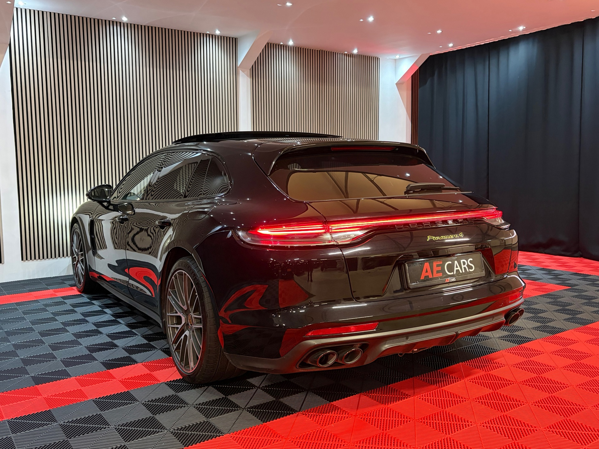 Porsche Panamera Sport Turismo 2.9 4 E-Hybrid Platinum Edition Chrono (2023), foto 16