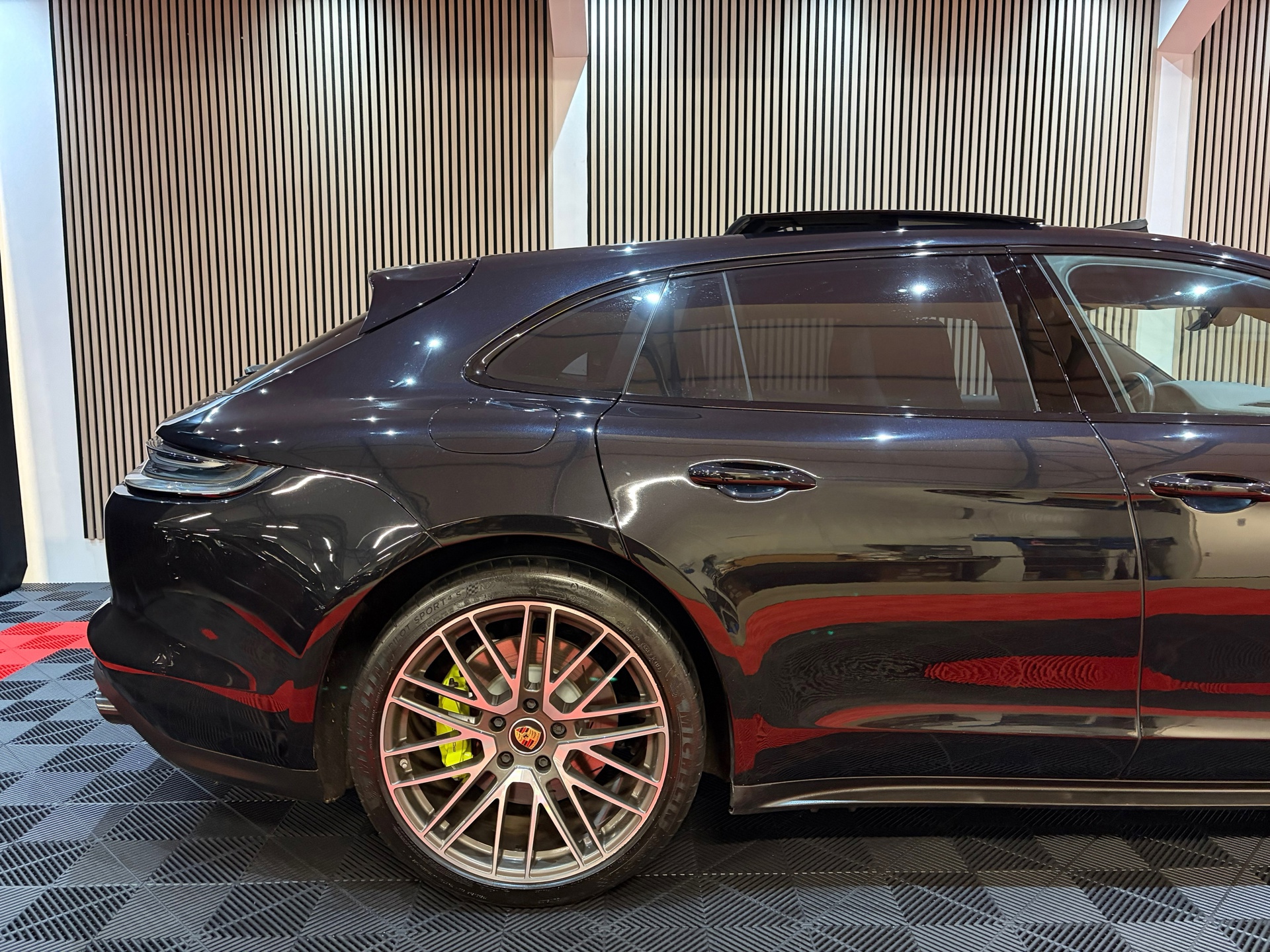 Porsche Panamera Sport Turismo 2.9 4 E-Hybrid Platinum Edition Chrono (2023), foto 5