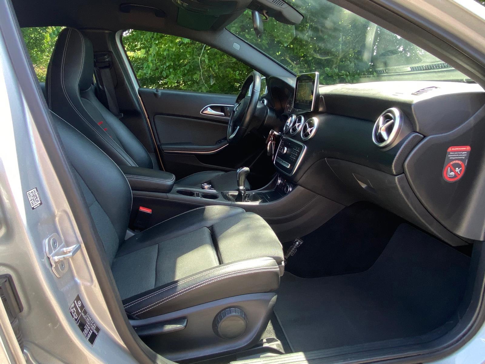 Mercedes-Benz A-klasse 160 Ambition 5DRS (2016), foto 15