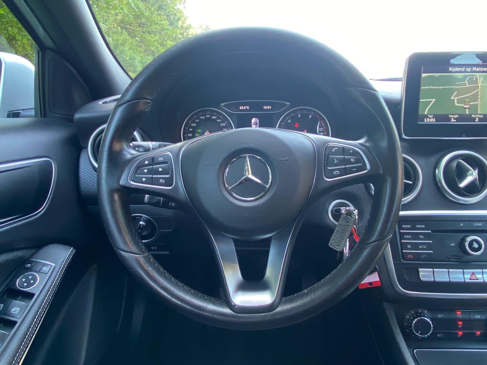 Mercedes-Benz A-klasse 160 Ambition 5DRS (2016), foto 16