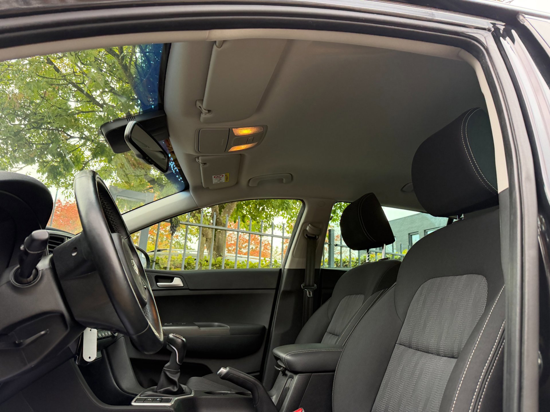 Kia Sportage 1.6 T-GDI DynamicLine (2021), foto 28