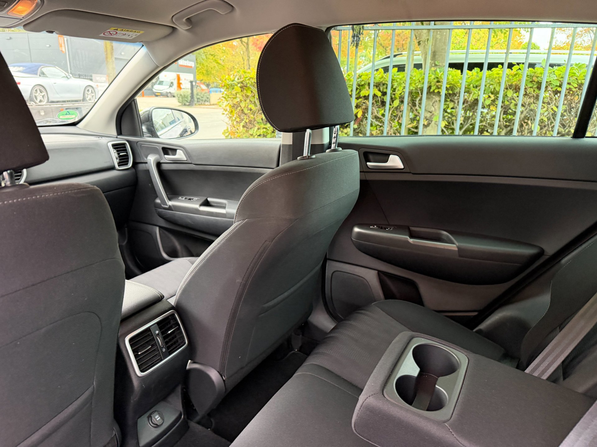 Kia Sportage 1.6 T-GDI DynamicLine (2021), foto 31