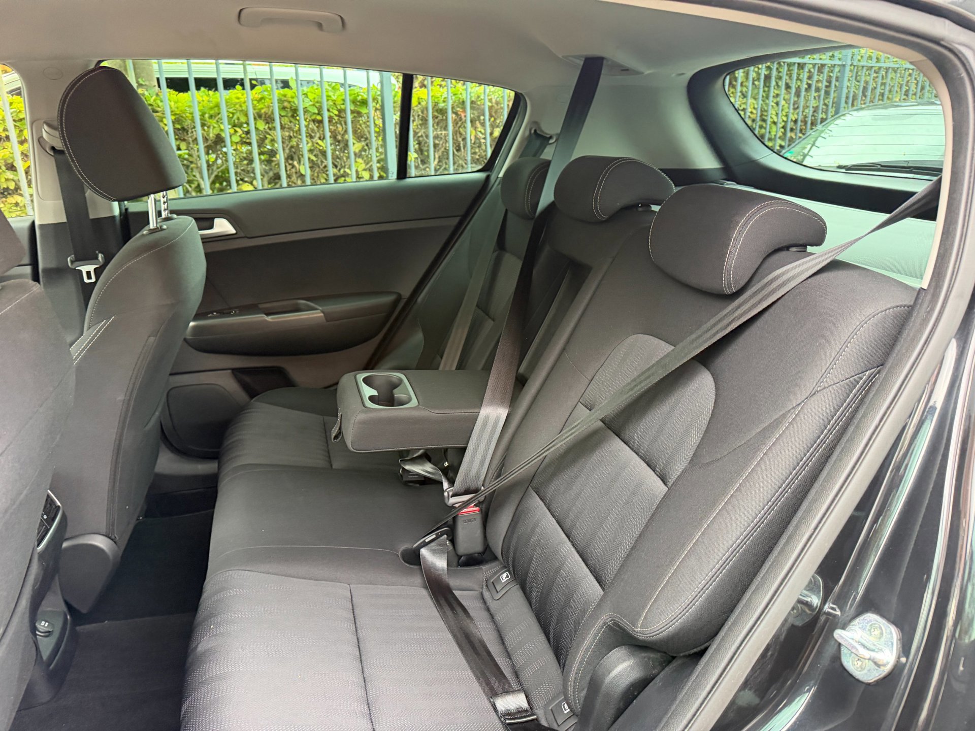 Kia Sportage 1.6 T-GDI DynamicLine (2021), foto 33