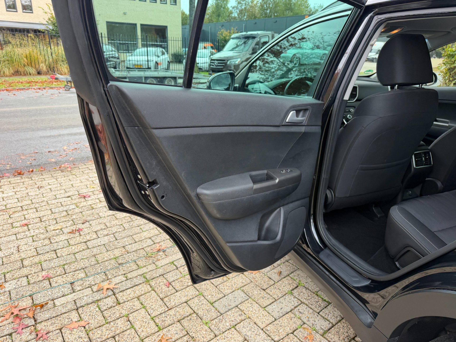 Kia Sportage 1.6 T-GDI DynamicLine (2021), foto 36