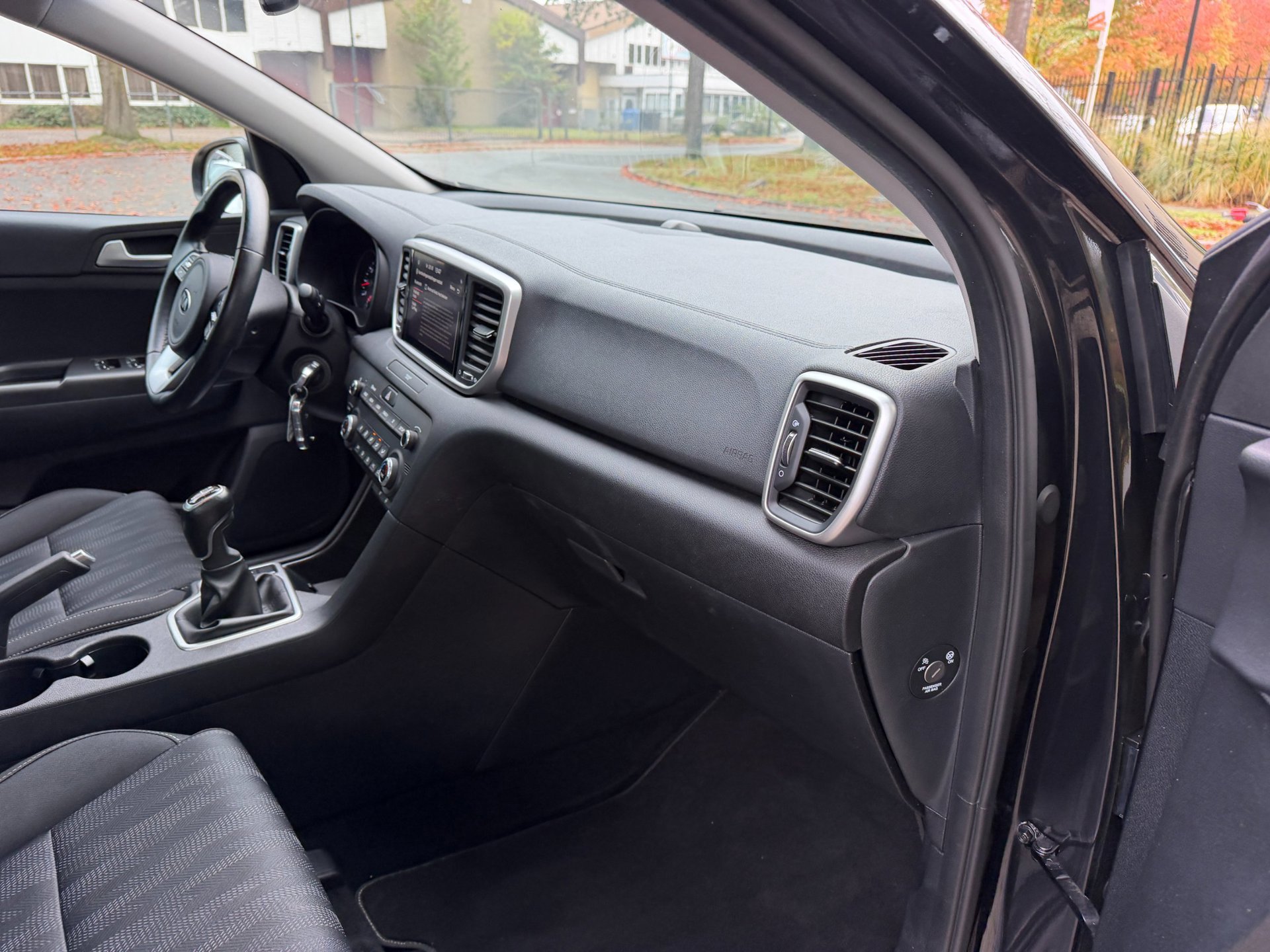 Kia Sportage 1.6 T-GDI DynamicLine (2021), foto 52
