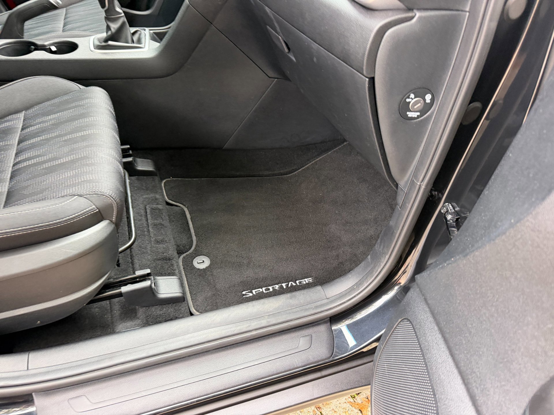 Kia Sportage 1.6 T-GDI DynamicLine (2021), foto 53