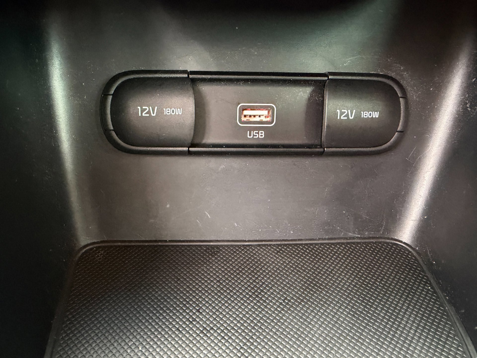 Kia Sportage 1.6 T-GDI DynamicLine (2021), foto 73