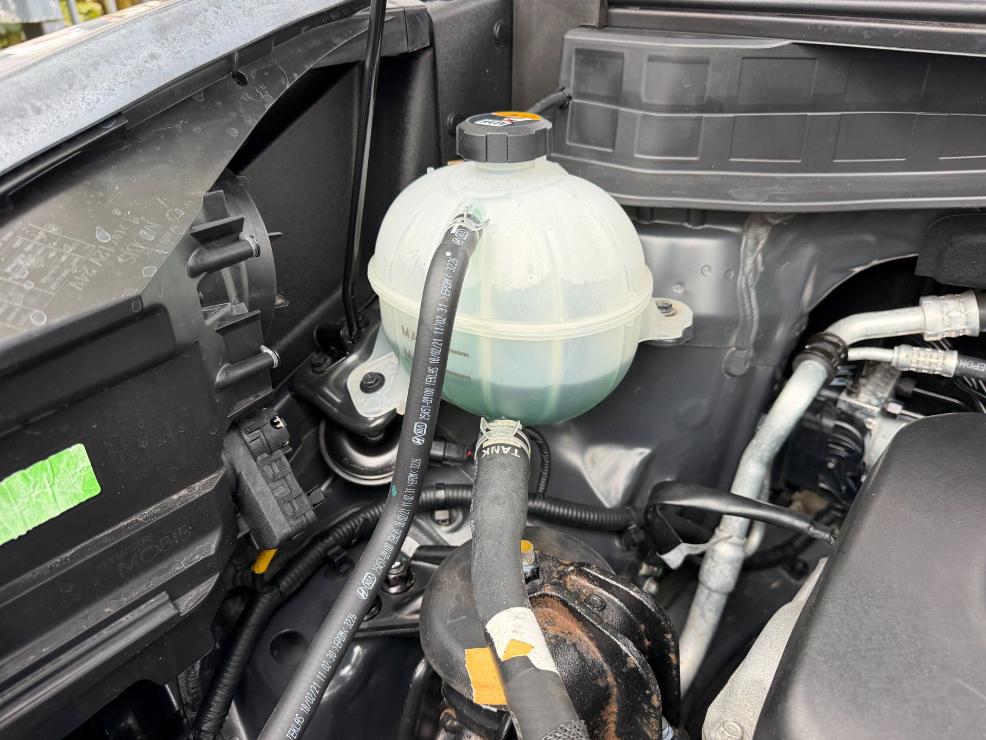 Kia Sportage 1.6 T-GDI DynamicLine (2021), foto 91