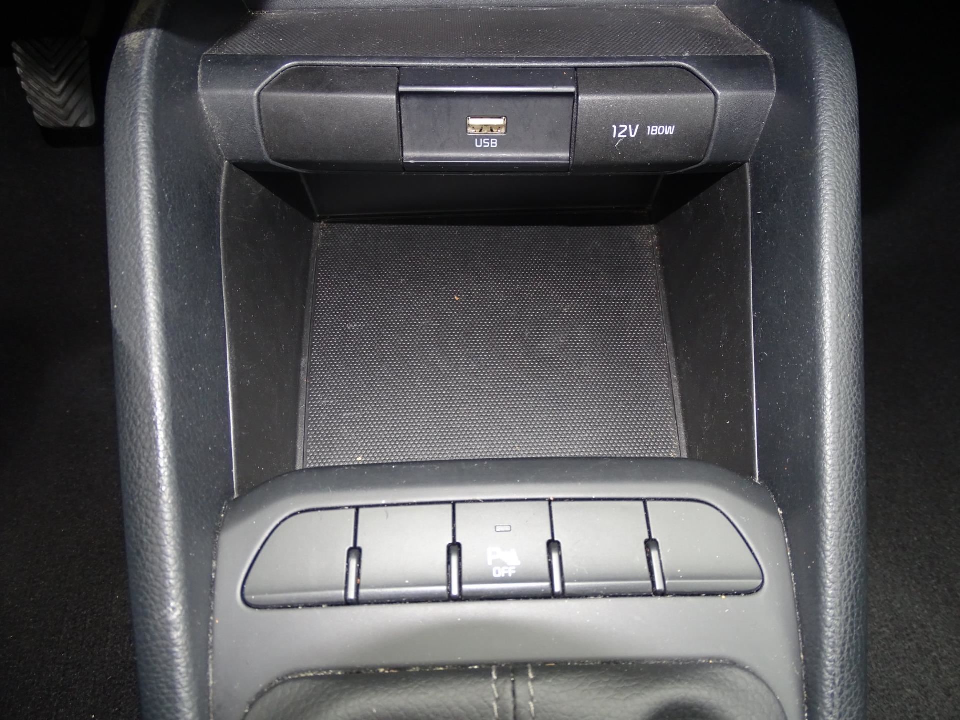 Kia Stonic 1.2 Urban Edition (2022), foto 18