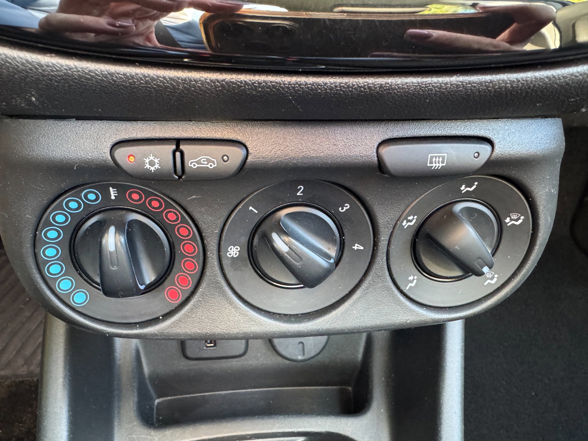 Opel Corsa 1.4 Black Edition top (2018), foto 19
