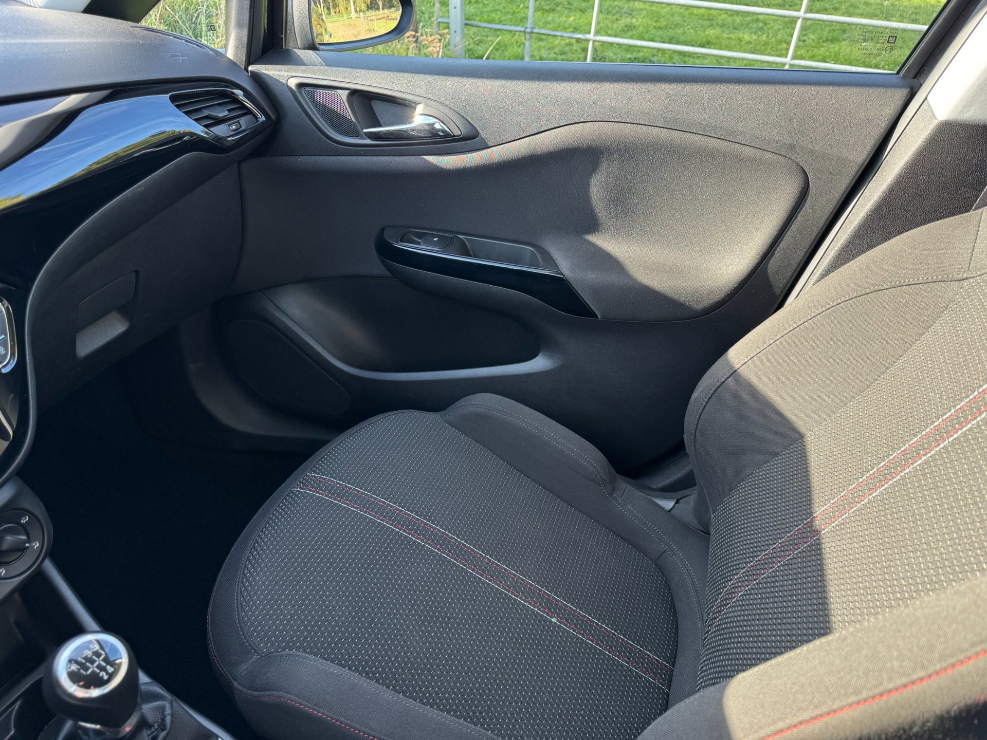 Opel Corsa 1.4 Black Edition top (2018), foto 21