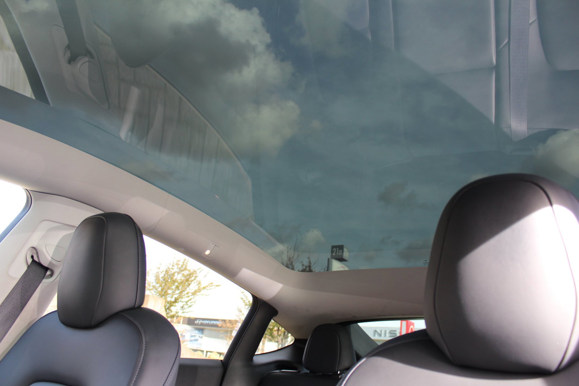 Tesla Model Y Long Range AWD 75 kWh SOH 90 (2021), foto 13