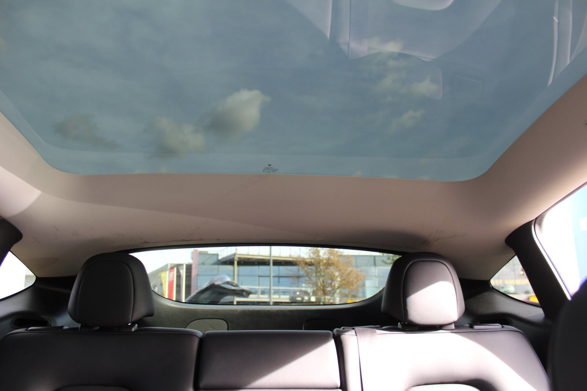 Tesla Model Y Long Range AWD 75 kWh SOH 90 (2021), foto 15