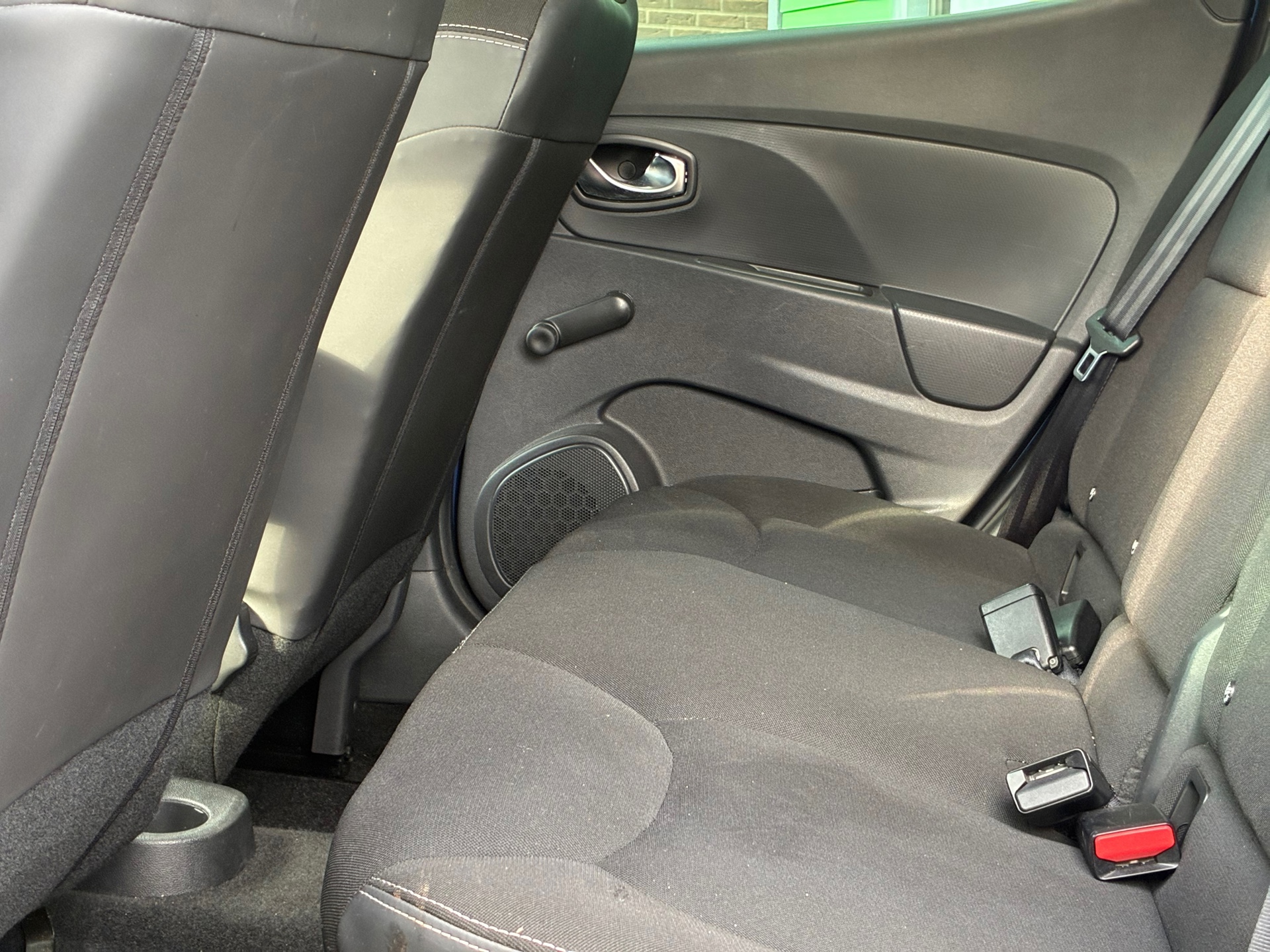 Renault Clio 0.9 TCe (2016), foto 14