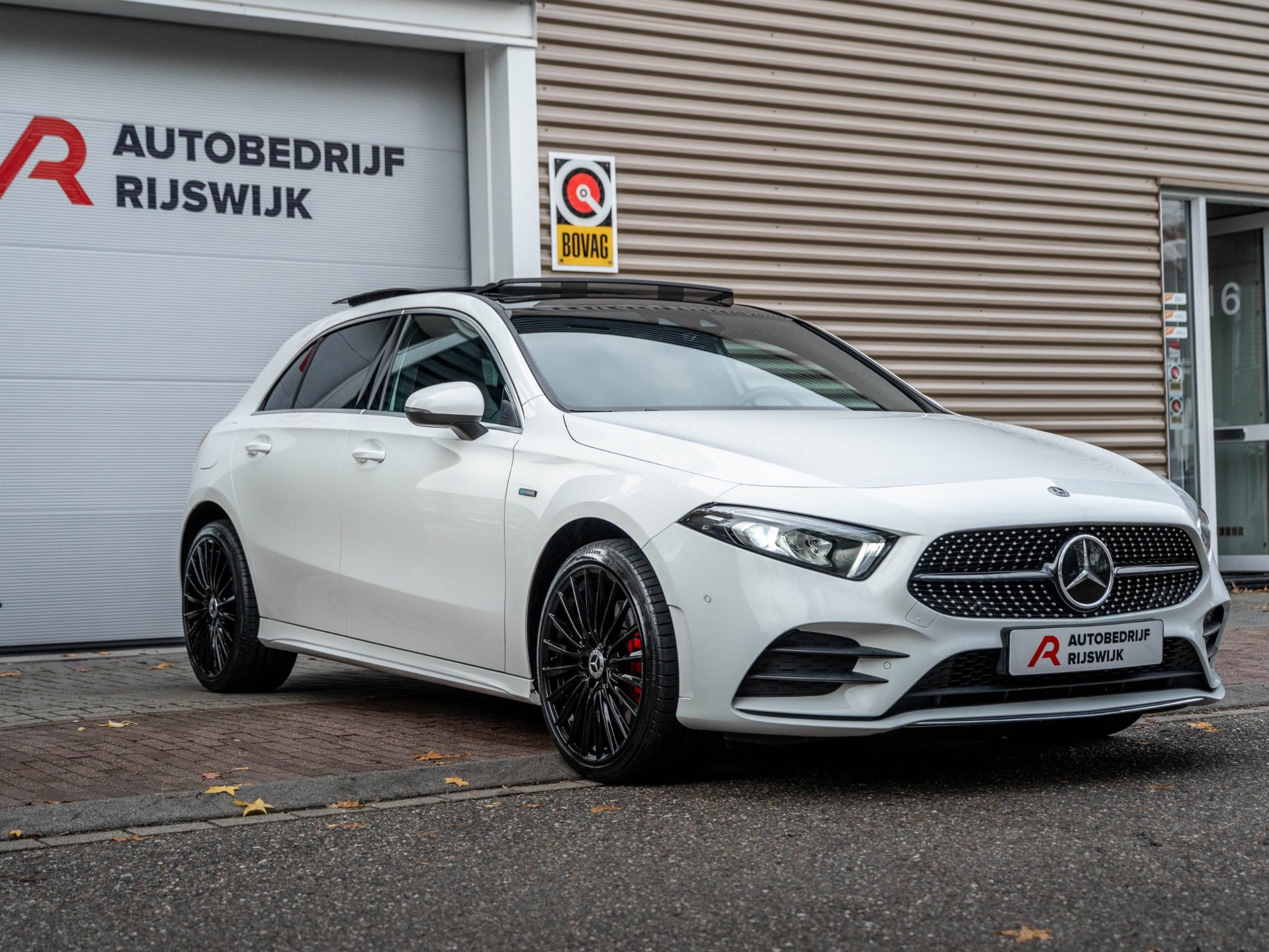 Mercedes-Benz A-klasse 250 e Business Solution AMG (2021), foto 13