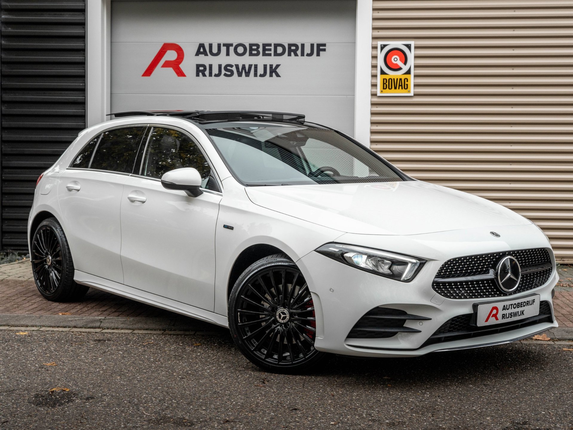 Mercedes-Benz A-klasse 250 e Business Solution AMG (2021), foto 6