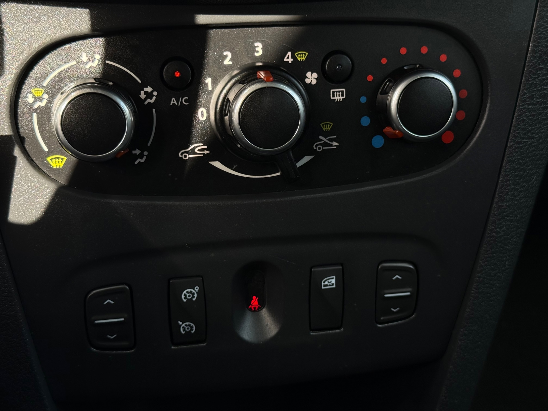Dacia Sandero 0.9 TCe SL Stepway (2017), foto 12