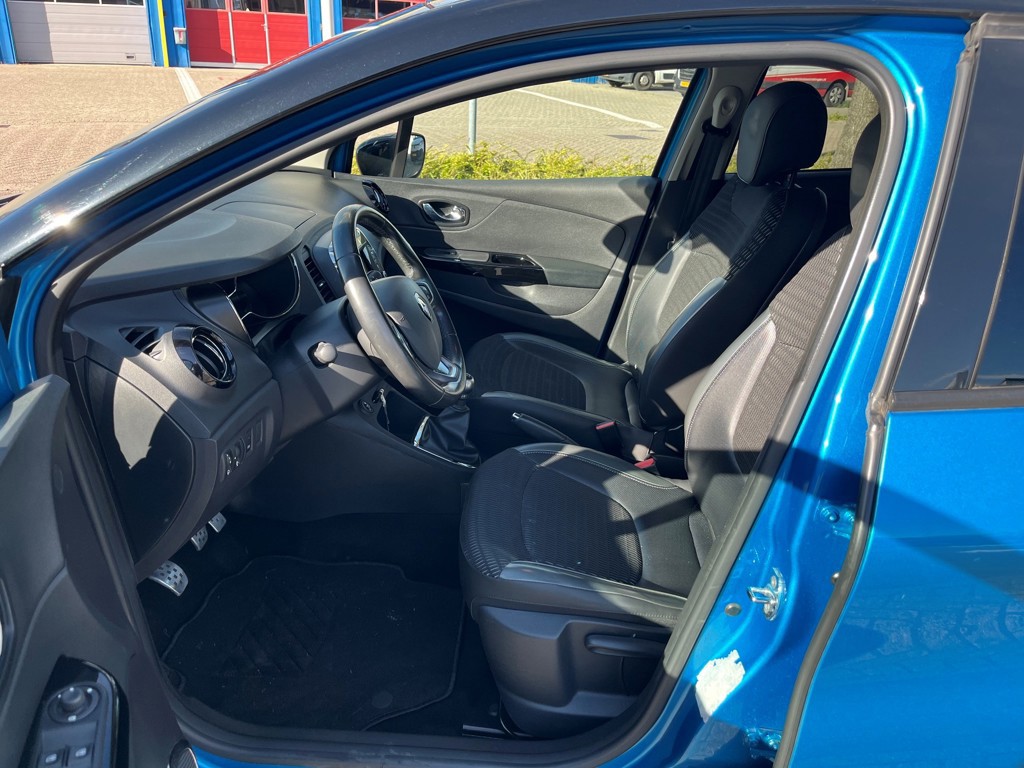 Renault Captur 0.9 TCe Dynamique (2017), foto 7