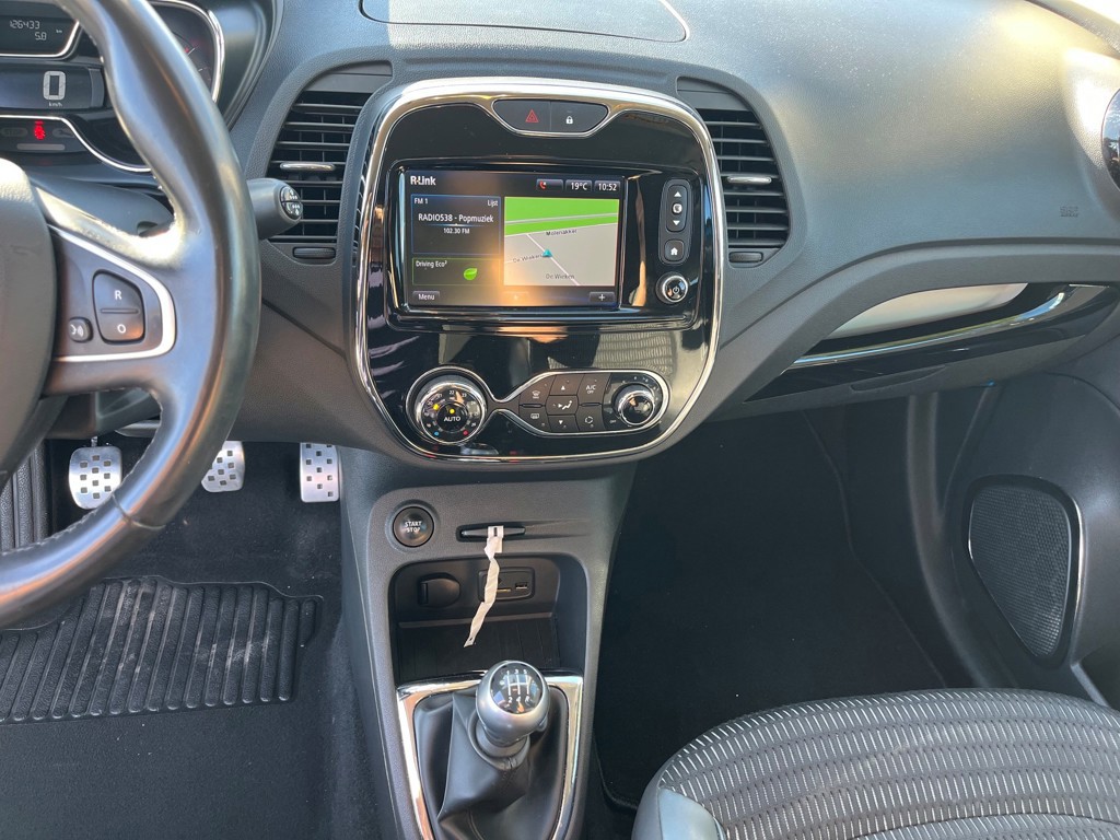 Renault Captur 0.9 TCe Dynamique (2017), foto 9