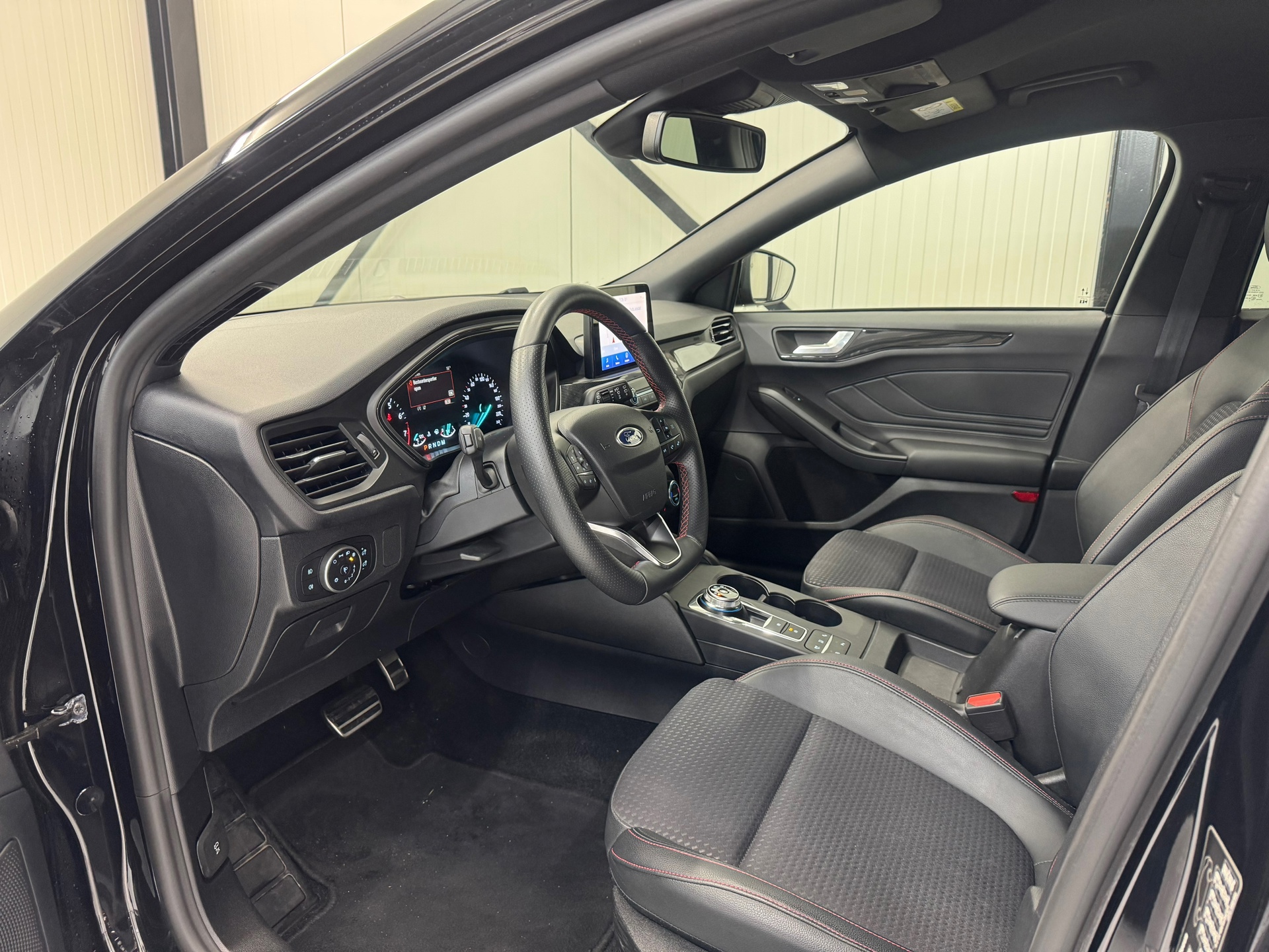Ford Focus 1.0 EcoBoost ST Line Business (2020), foto 3