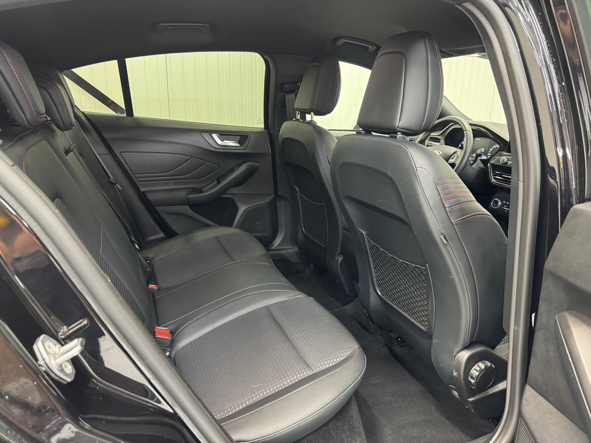 Ford Focus 1.0 EcoBoost ST Line Business (2020), foto 34