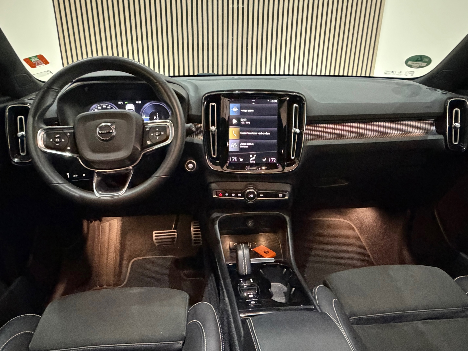 Volvo XC40 1.5 T4 Recharge R-Design 211pk (2022), foto 12