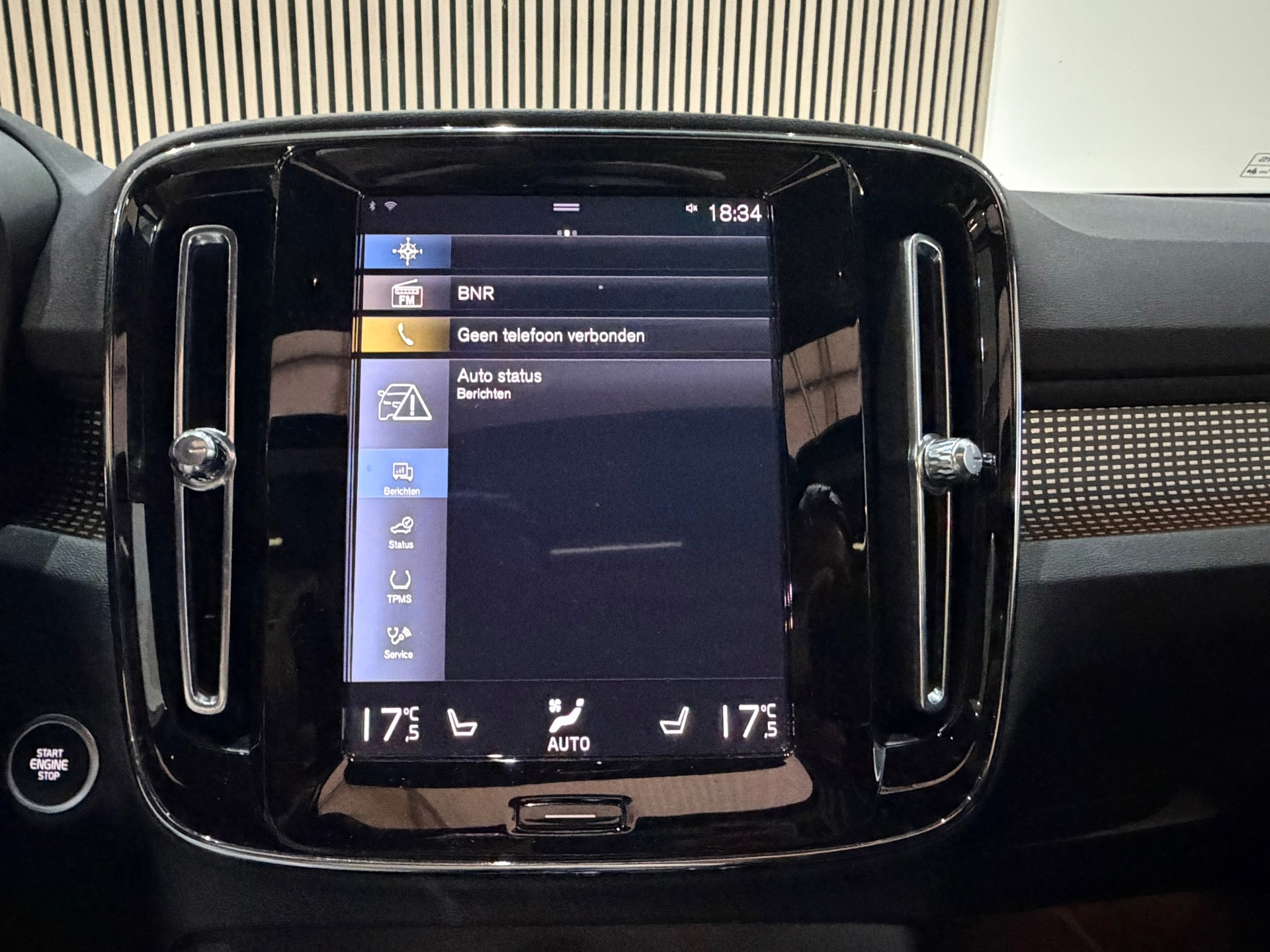 Volvo XC40 1.5 T4 Recharge R-Design 211pk (2022), foto 17