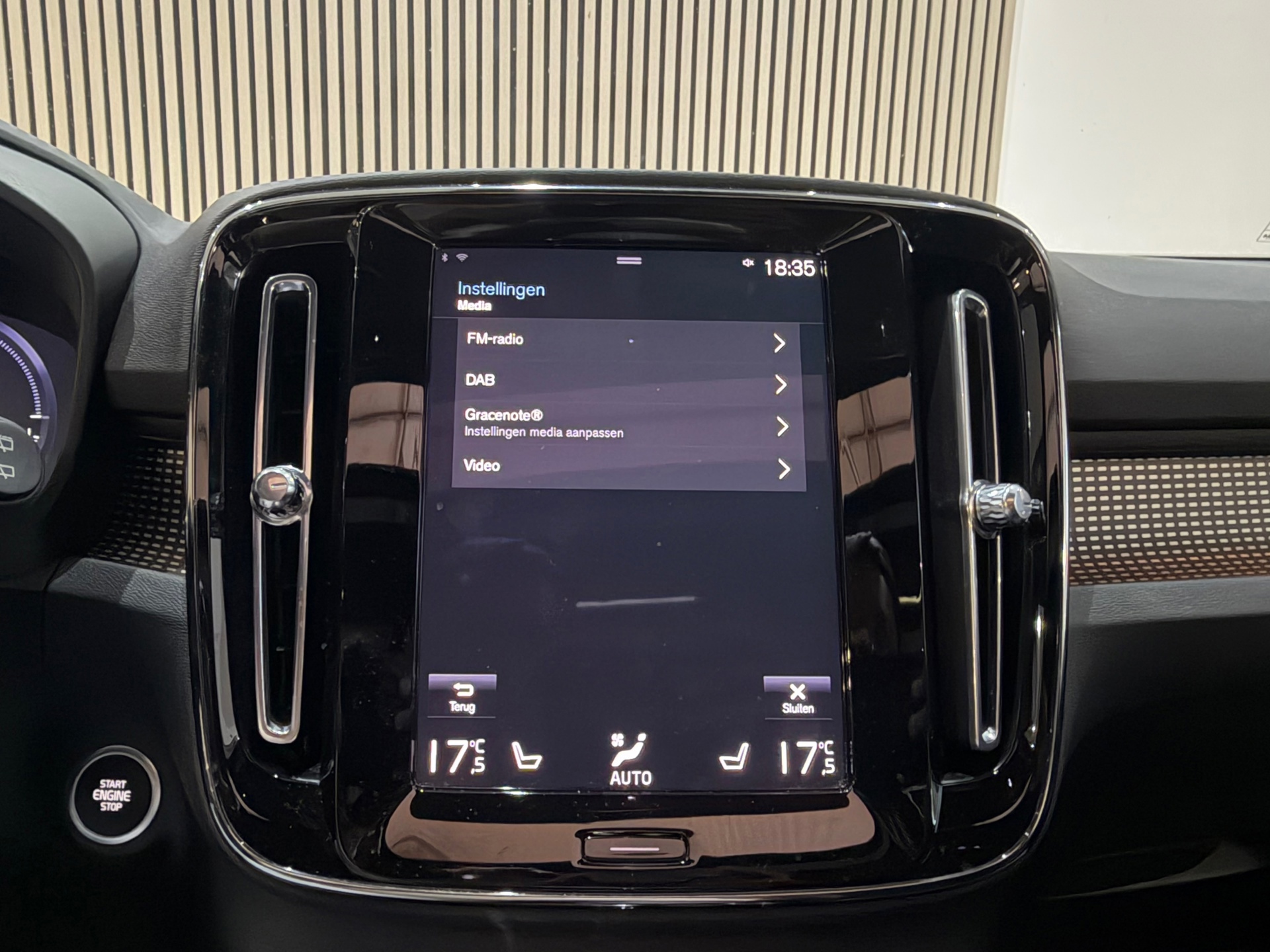Volvo XC40 1.5 T4 Recharge R-Design 211pk (2022), foto 19