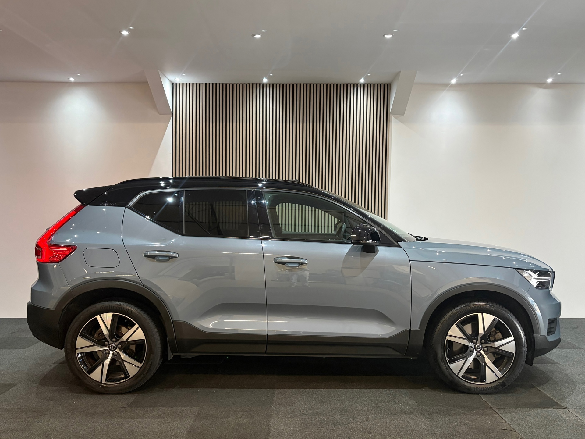 Volvo XC40 1.5 T4 Recharge R-Design 211pk (2022), foto 3