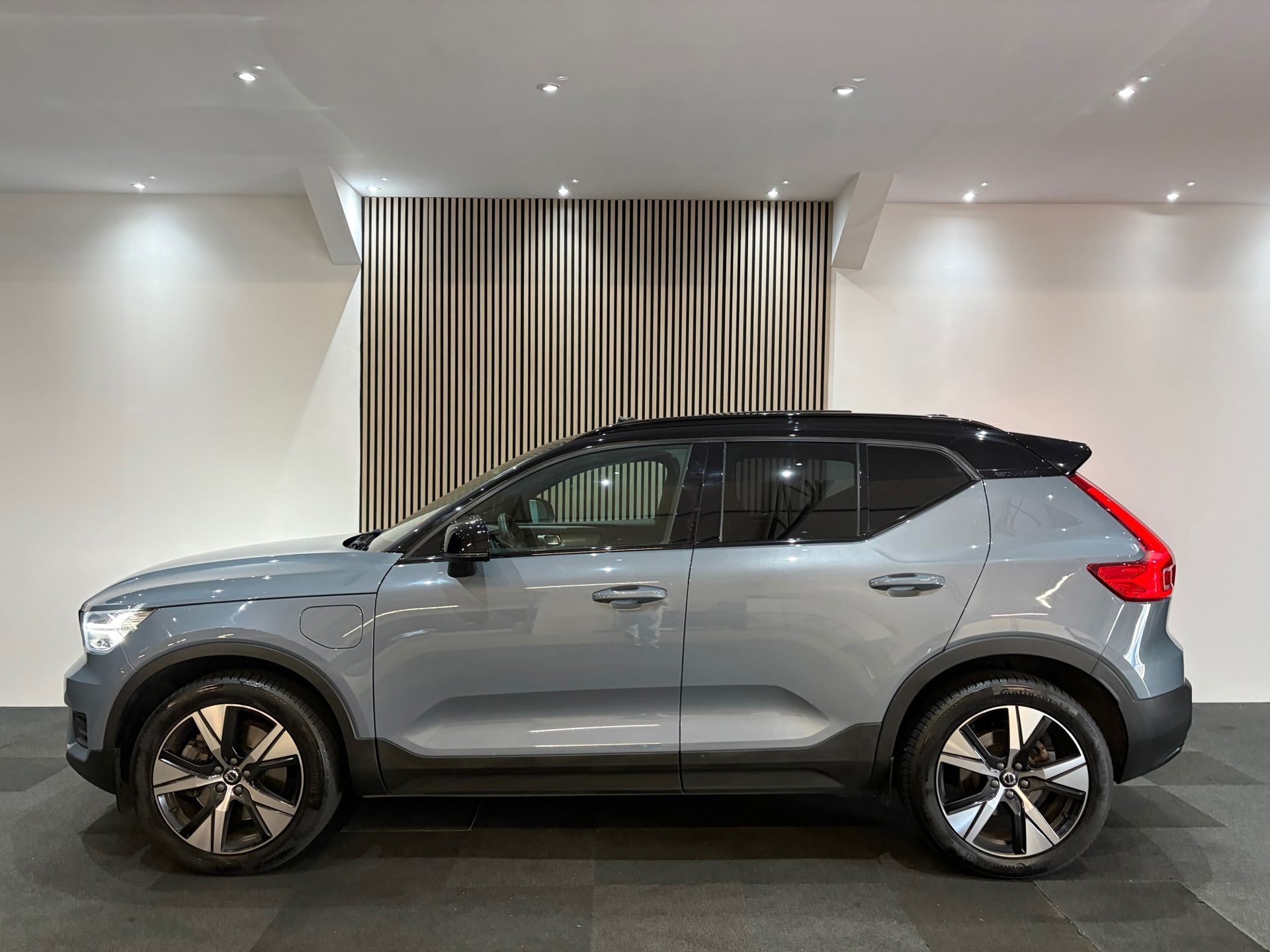 Volvo XC40 1.5 T4 Recharge R-Design 211pk (2022), foto 4