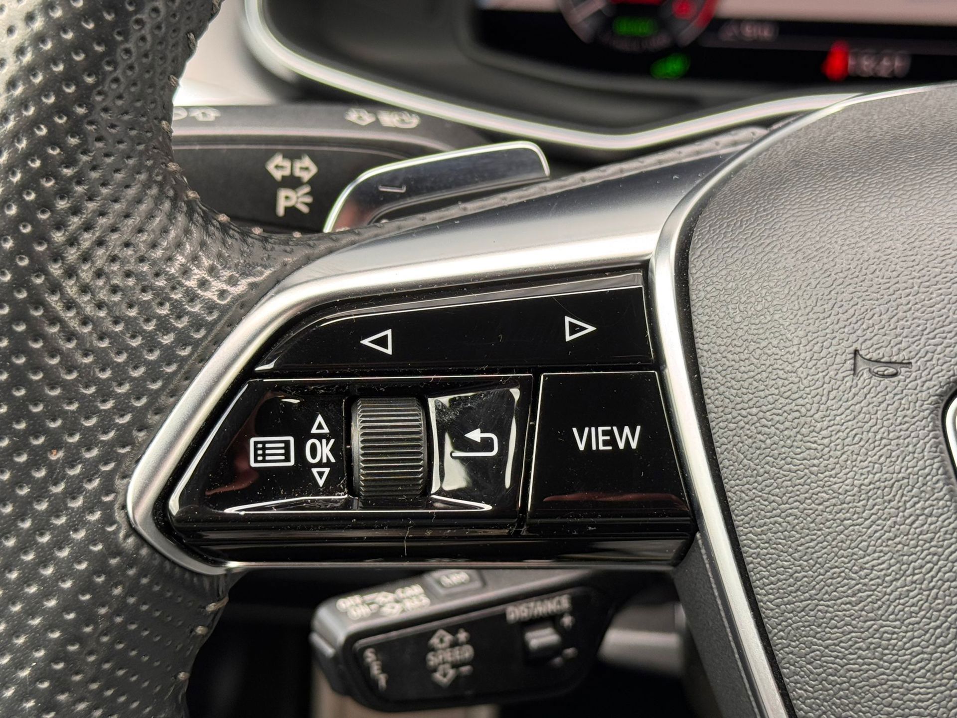 Audi A6 Avant 55 TFSI e quattro Competition S-LINE (2021), foto 24