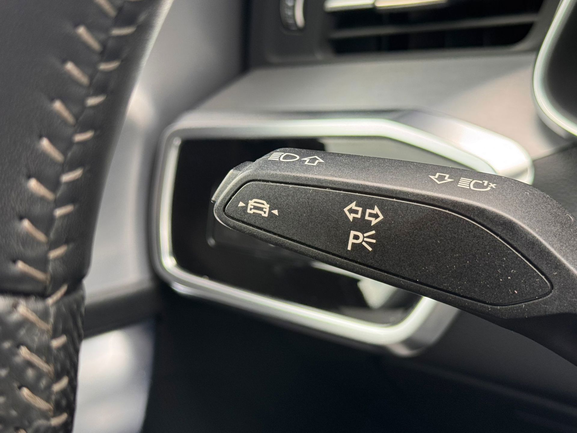 Audi A6 Avant 55 TFSI e quattro Competition S-LINE (2021), foto 26