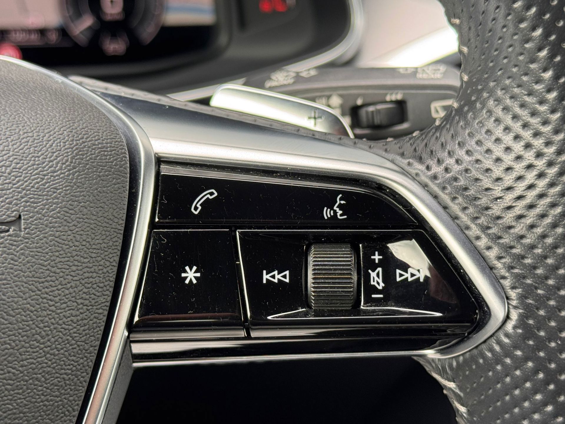 Audi A6 Avant 55 TFSI e quattro Competition S-LINE (2021), foto 27