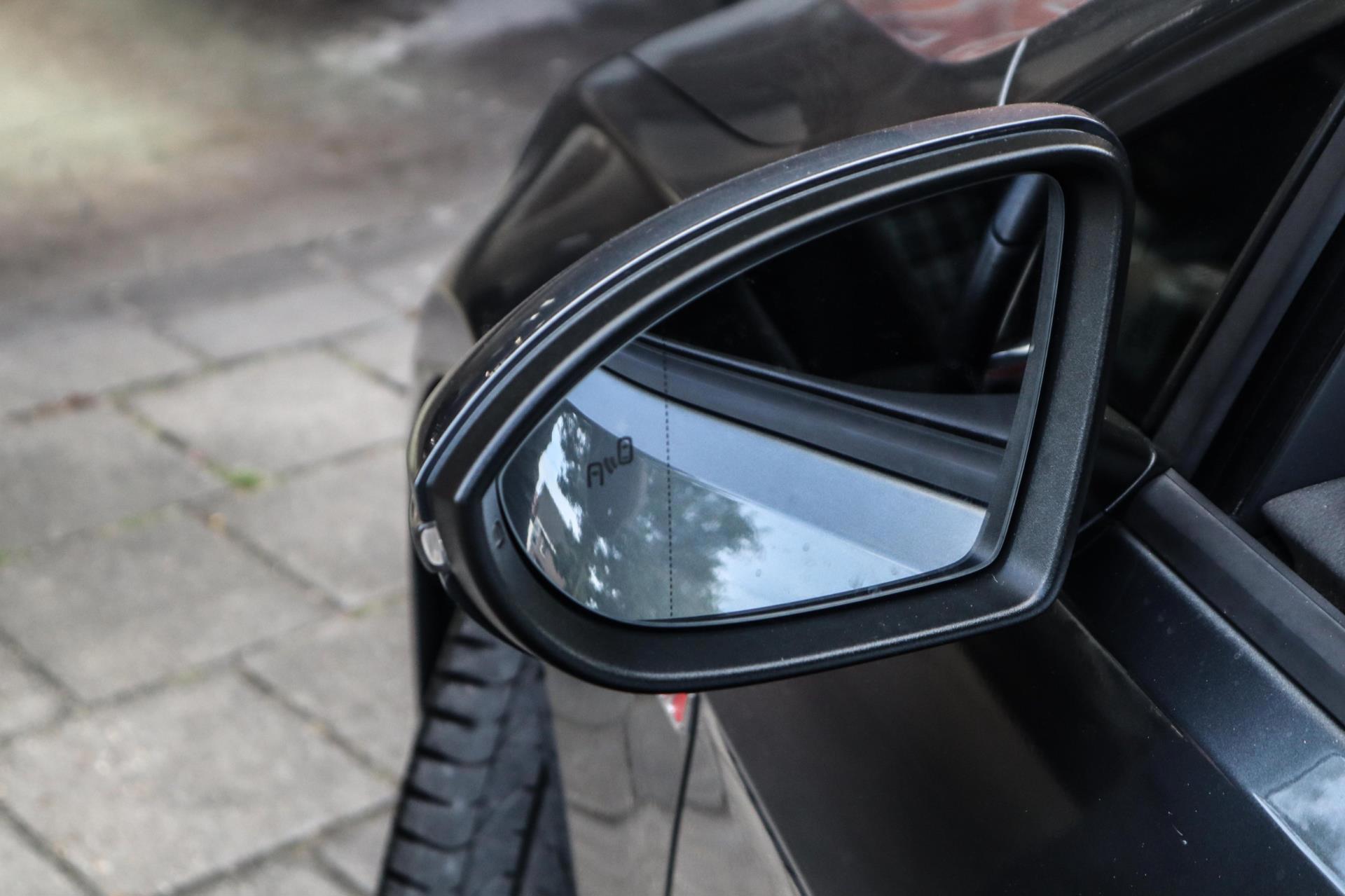 Volkswagen Golf 2.0 TSI GTI Performance (2018), foto 12