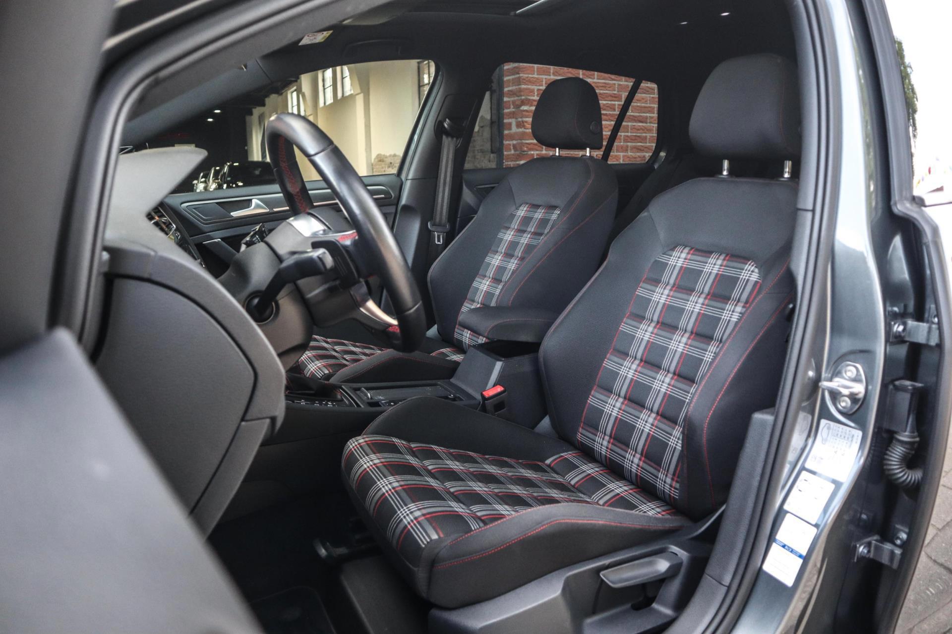 Volkswagen Golf 2.0 TSI GTI Performance (2018), foto 13