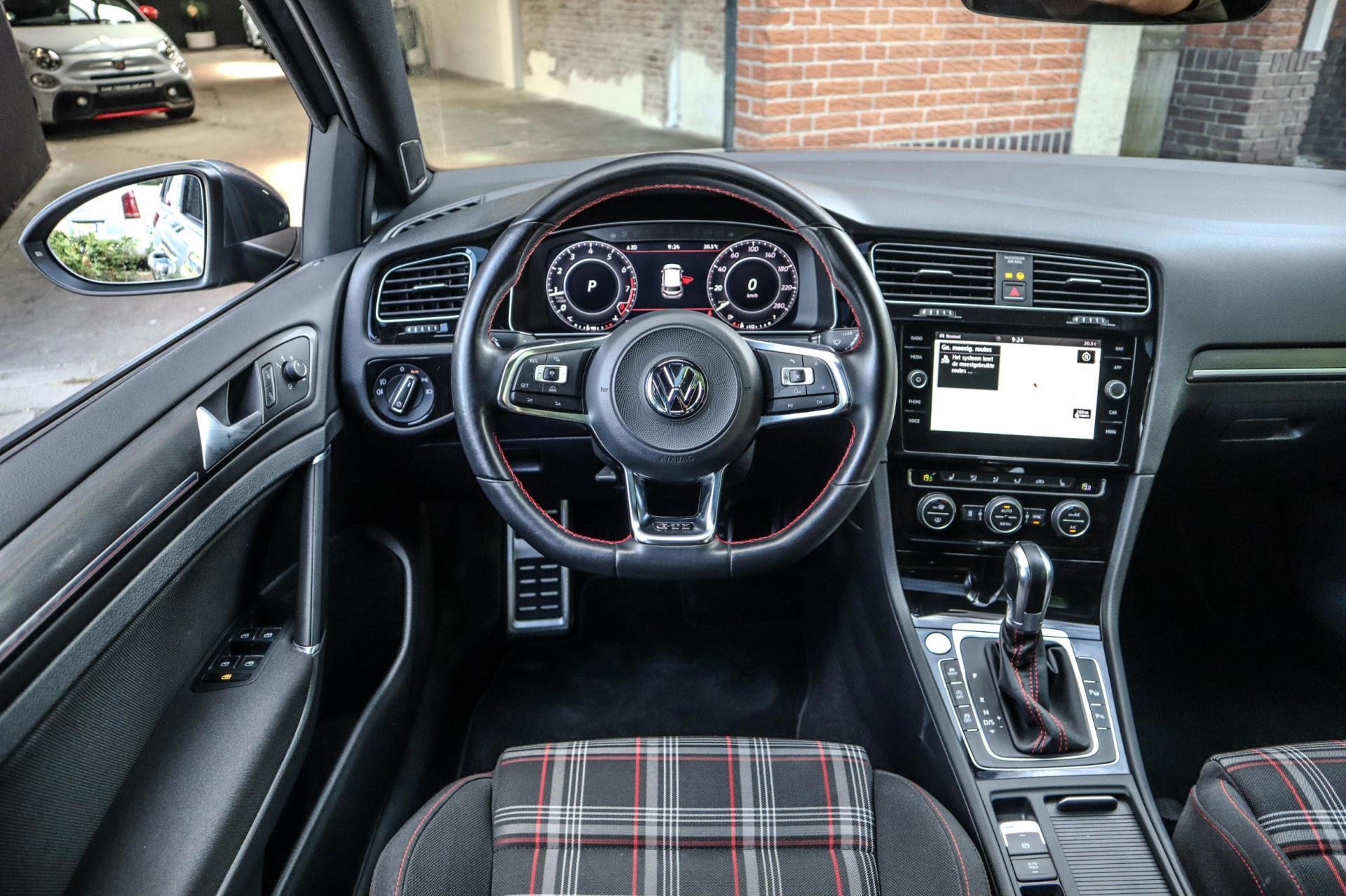 Volkswagen Golf 2.0 TSI GTI Performance (2018), foto 17