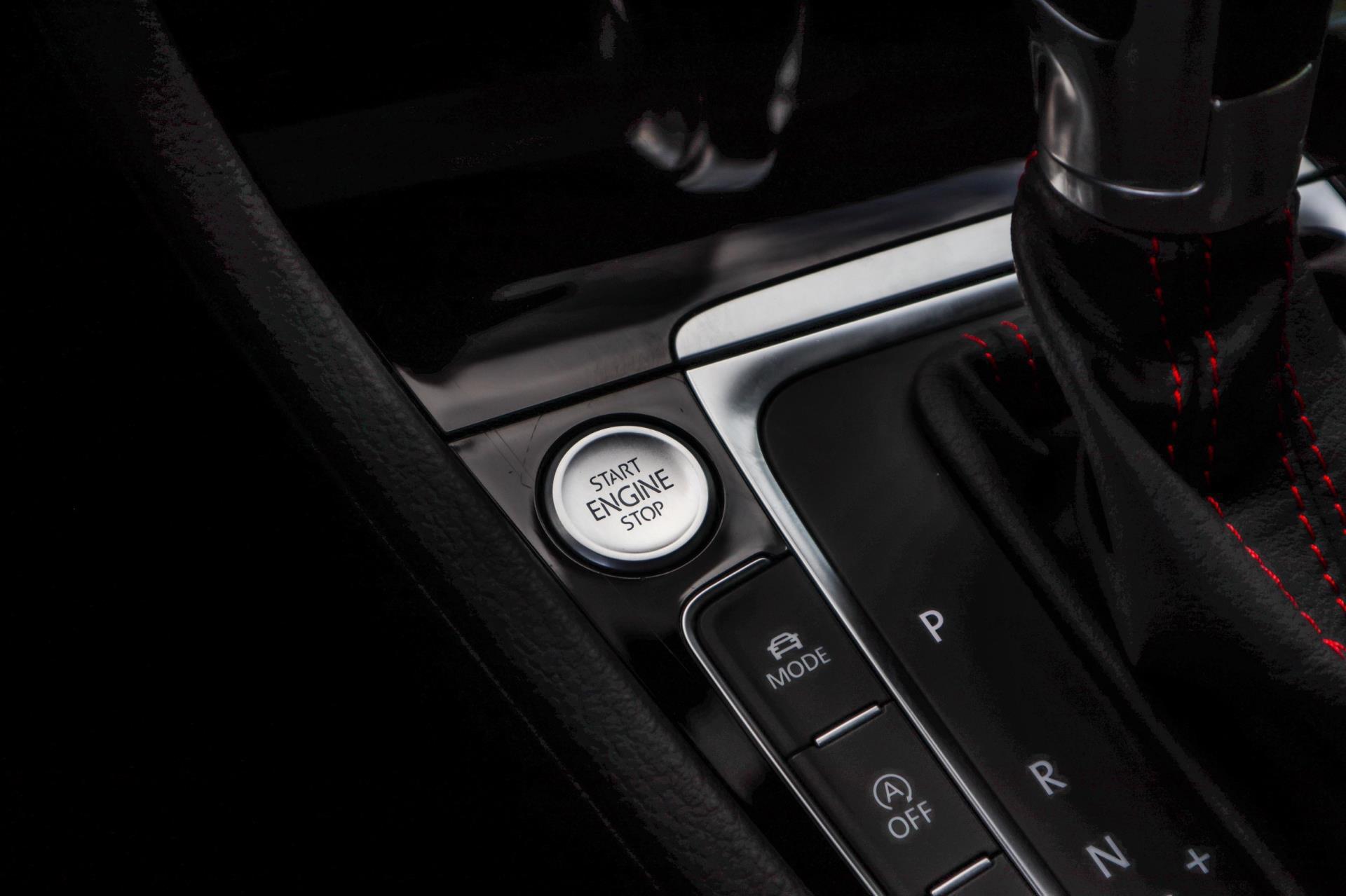 Volkswagen Golf 2.0 TSI GTI Performance (2018), foto 24