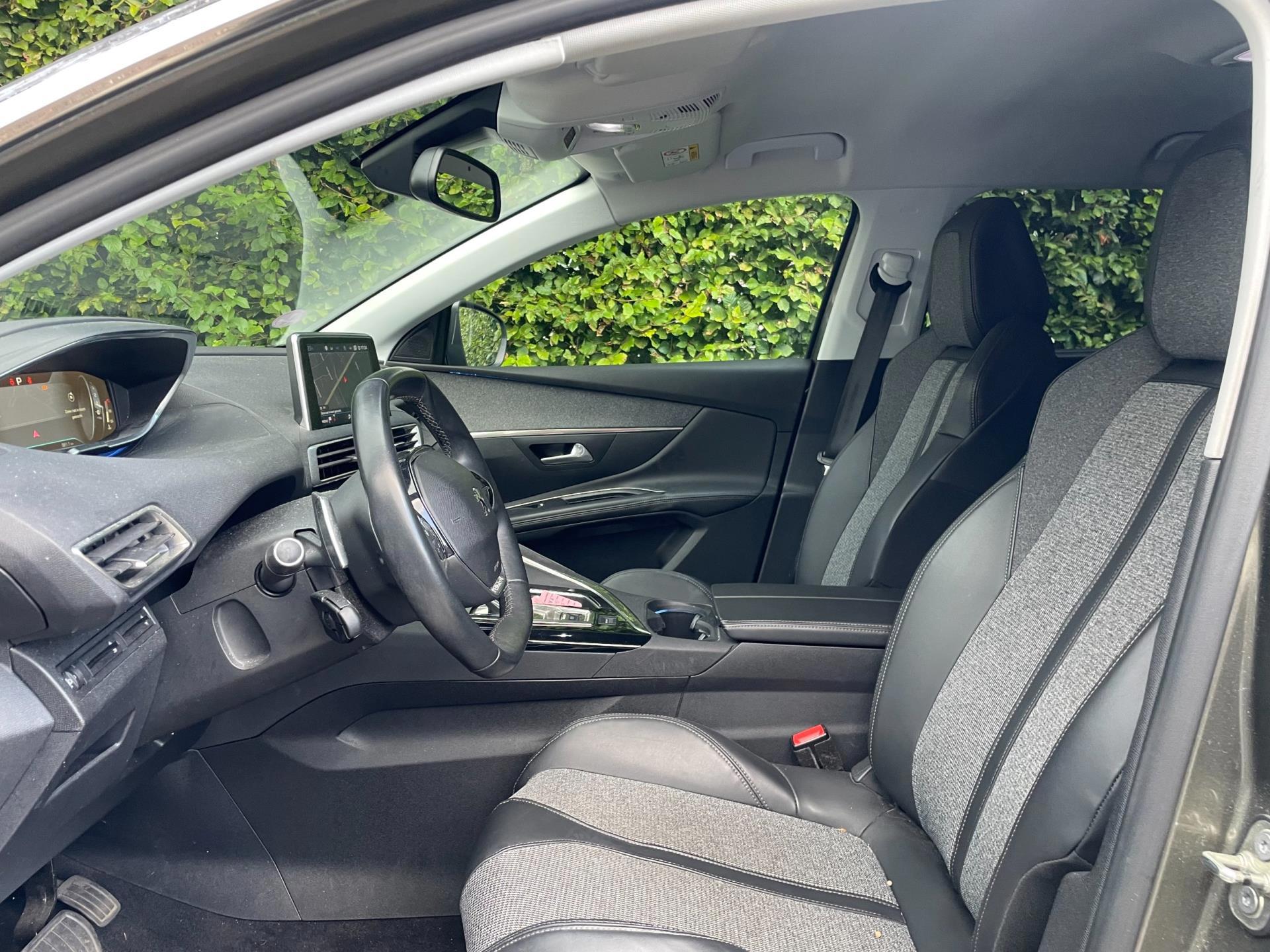 Peugeot 5008 1.2 PureTech Allure-Camera-7 Pers-NL auto-18"-1 (2017), foto 10