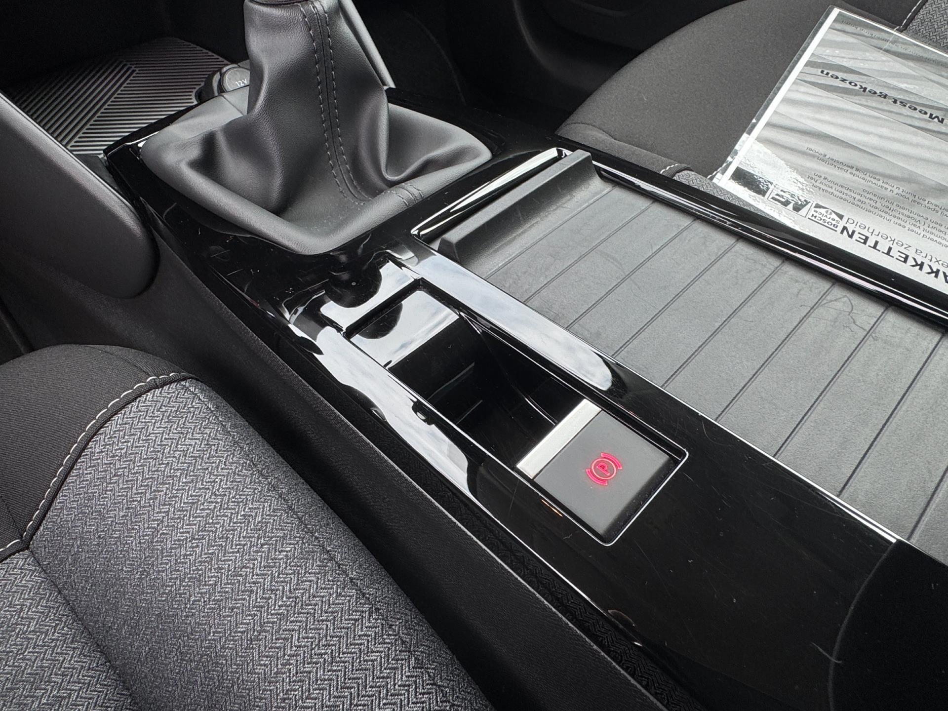Citroen C4 1.2 Puretech Feel AFNEEMBARE (2021), foto 37