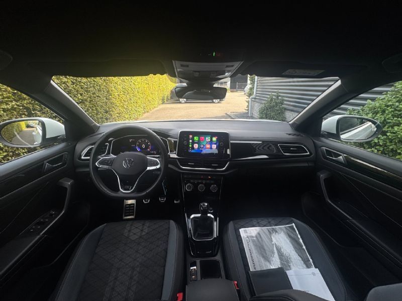 Volkswagen T-Roc 1.0 TSI R-Line IQ-light (2024), foto 2