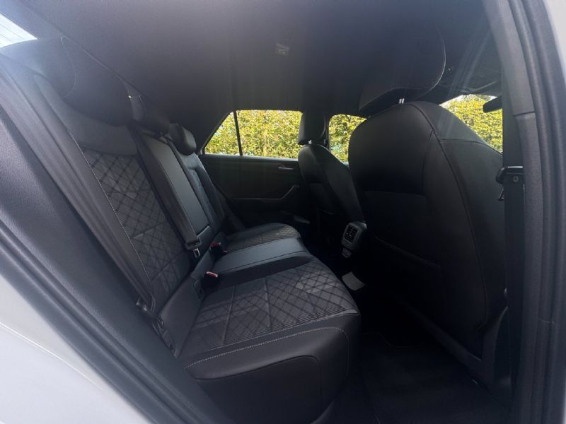 Volkswagen T-Roc 1.0 TSI R-Line IQ-light (2024), foto 36