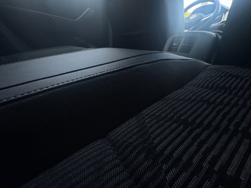 Volkswagen T-Roc 1.0 TSI R-Line IQ-light (2024), foto 37