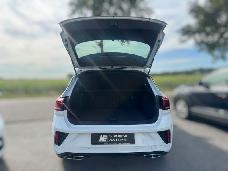 Volkswagen T-Roc 1.0 TSI R-Line IQ-light (2024), foto 38
