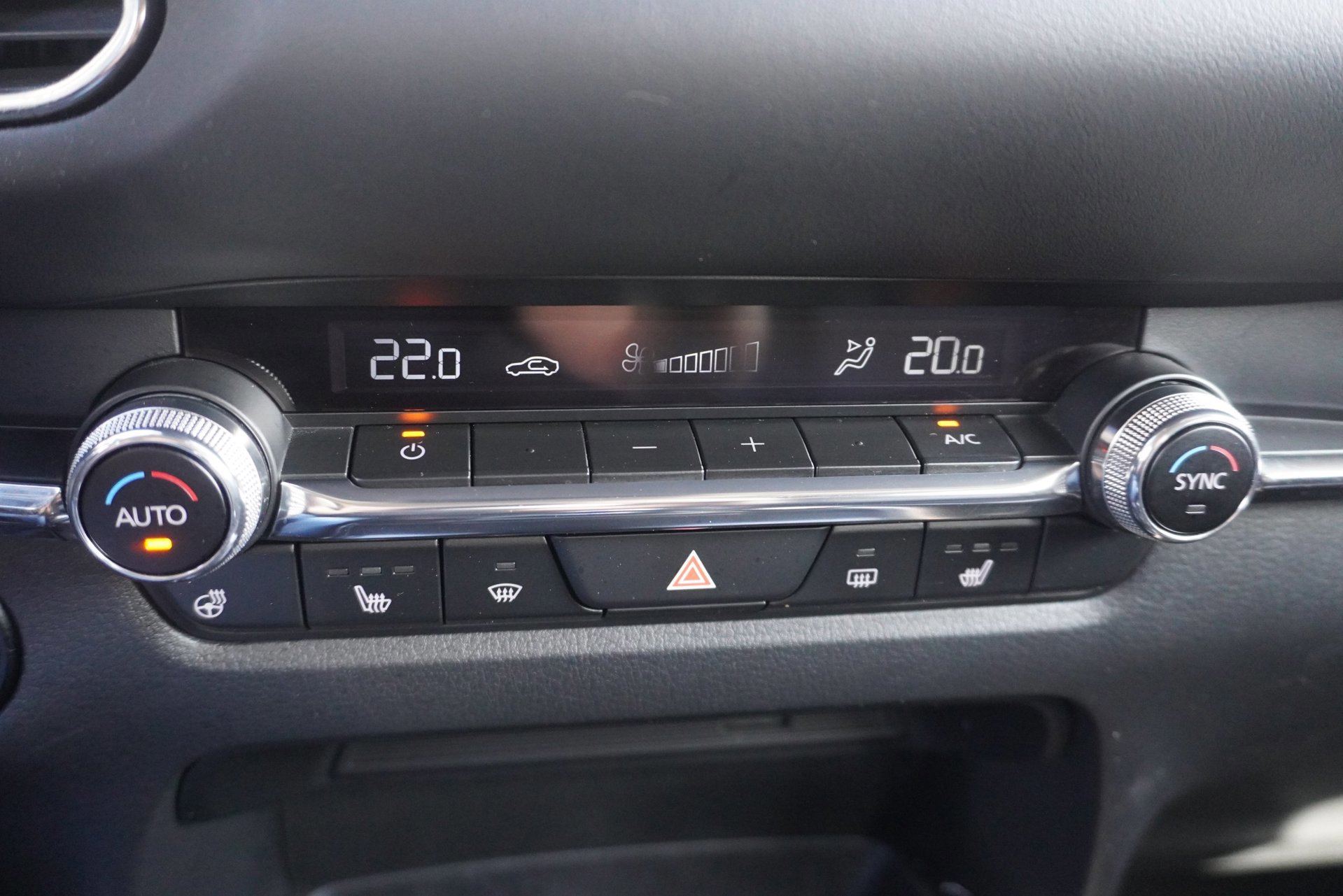Mazda CX-30 2.0 e-SkyActiv-X M Hybrid Comfort Camera (2019), foto 21