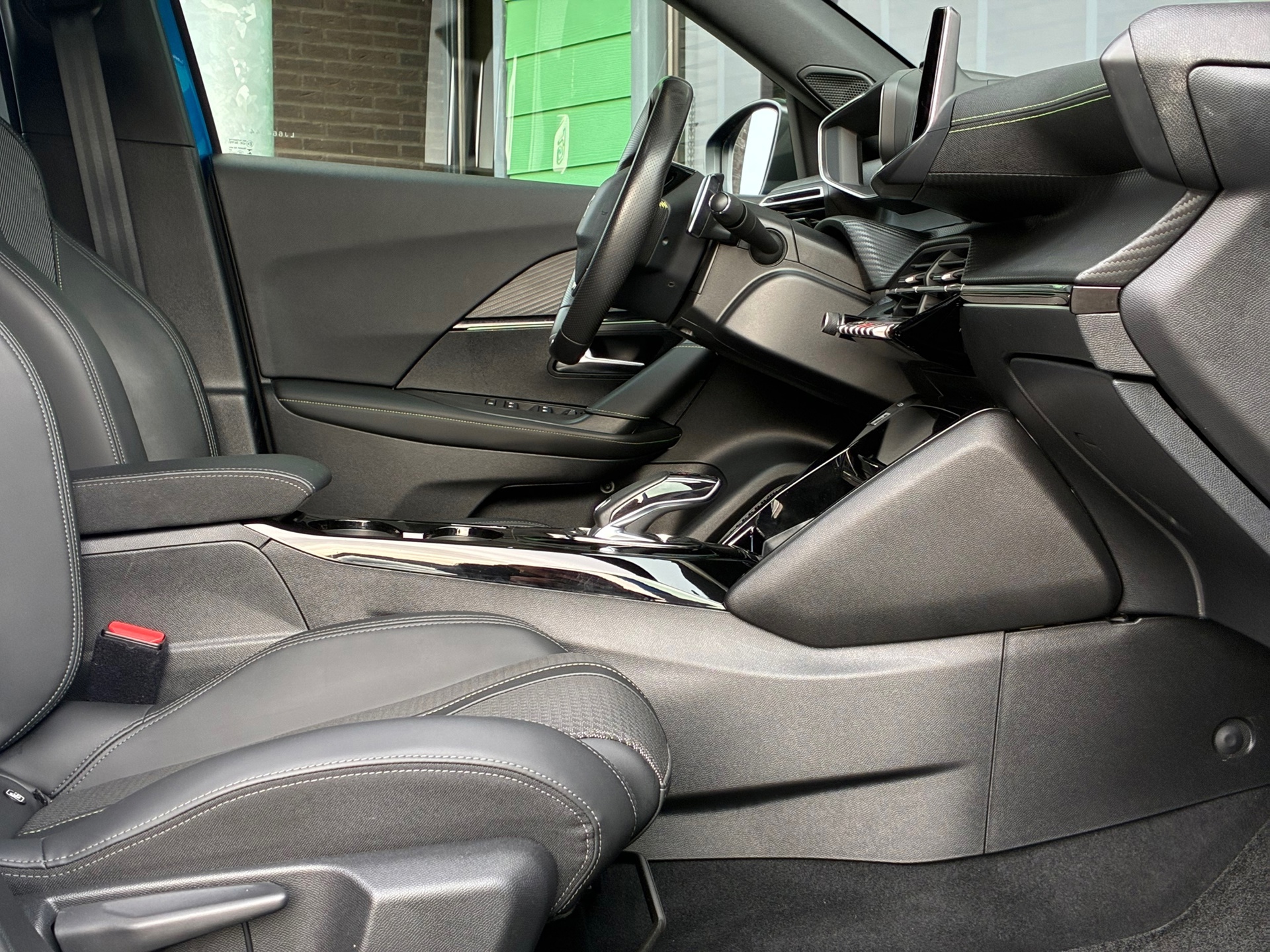 Peugeot 2008 1.2 PureTech GT-Line (2020), foto 16
