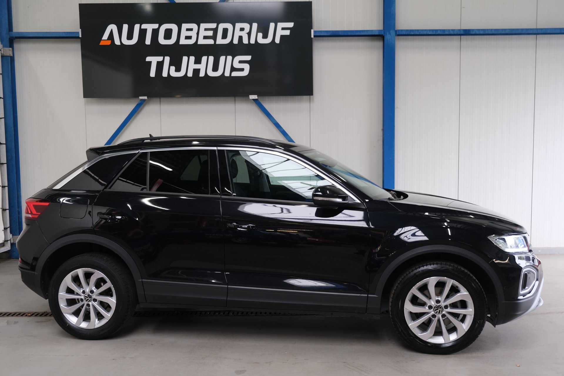 Volkswagen T-Roc 1.0 TSI Life Business (2023), foto 2