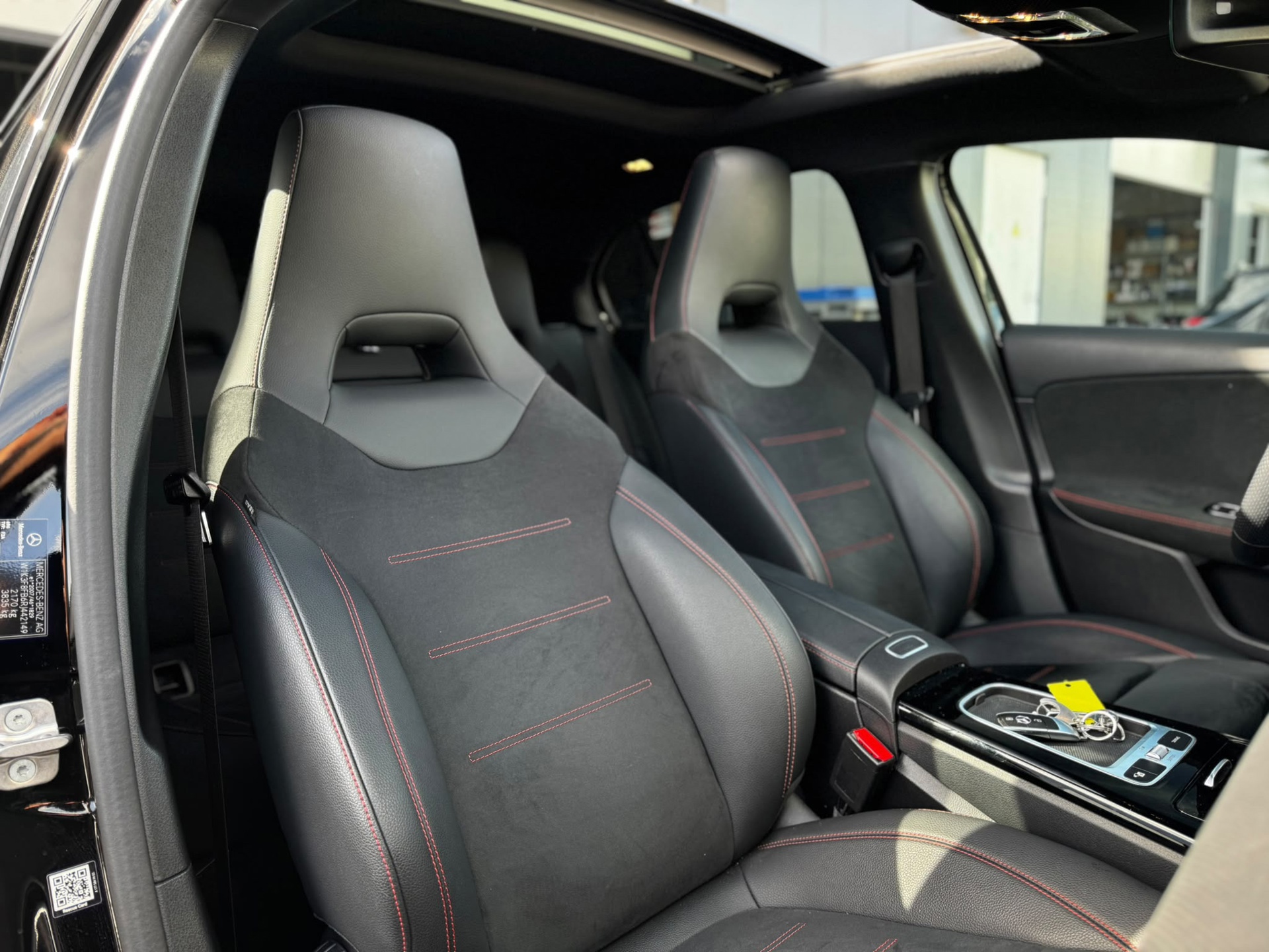 Mercedes-Benz A-klasse 250 e Star AMG Line (2024), foto 18