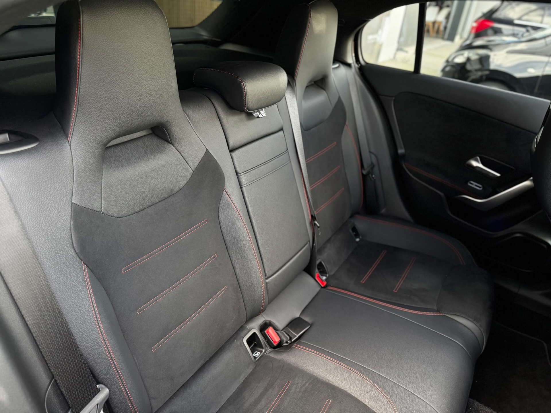 Mercedes-Benz A-klasse 250 e Star AMG Line (2024), foto 23